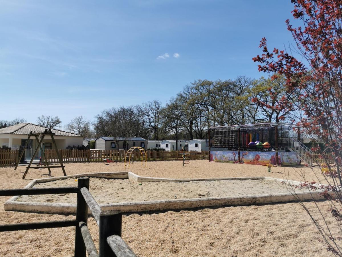Camping Le Bois Joli Hotel ภายนอก รูปภาพ